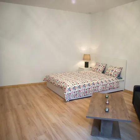 Wood דירה קטוביץ
